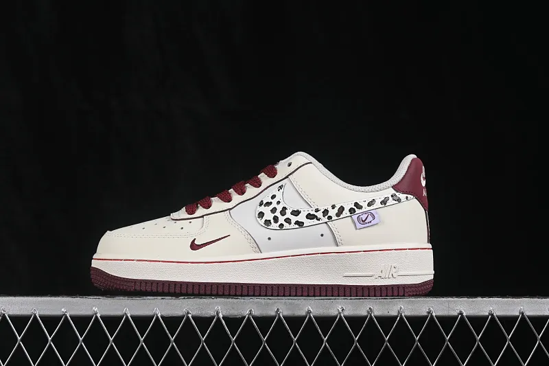 All categories Nk Air Force 1 Air Force series Nk Air Force 1 Low Air Force low-top Nike Air Force 1'07 Low "Wild Berry Leopard Shadow" Hand-painted graffiti Wild Berry Leopard Shadow Air Force 1 low-top casual sneakers FB1839-521
